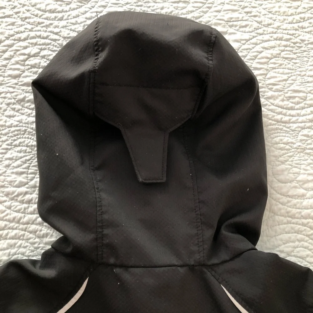 Columbia Splash Flash hooded softshell jacket. Size small.